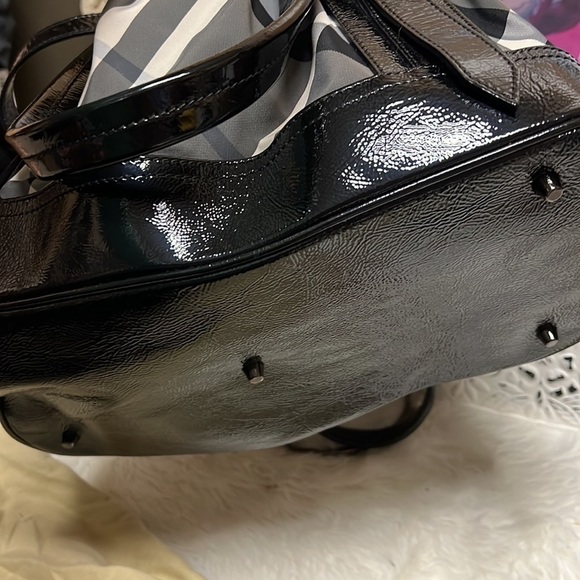 Burberry Black/Grey Nylon Check Large Tote Bag​​​ - Picture 6 of 10